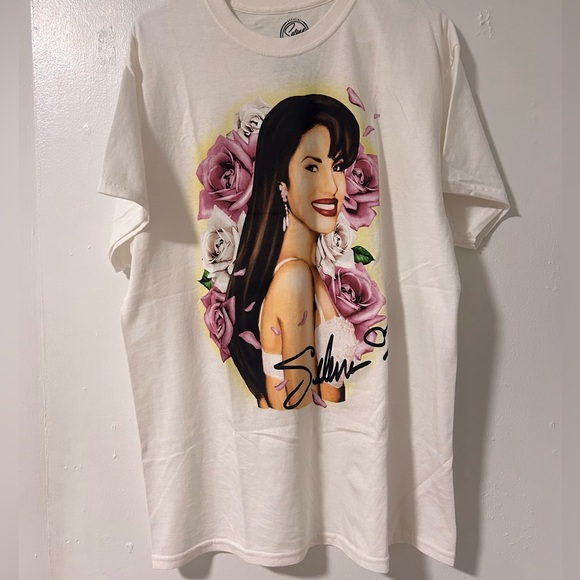 Selena Quintanilla Graphic Tee - Picture 1 of 2